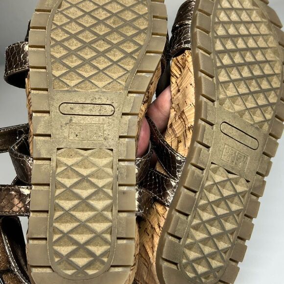 AEROSOLES Brown Metallic Cherie Leather Walking Sandal - Women size 6 - Picture 3 of 8